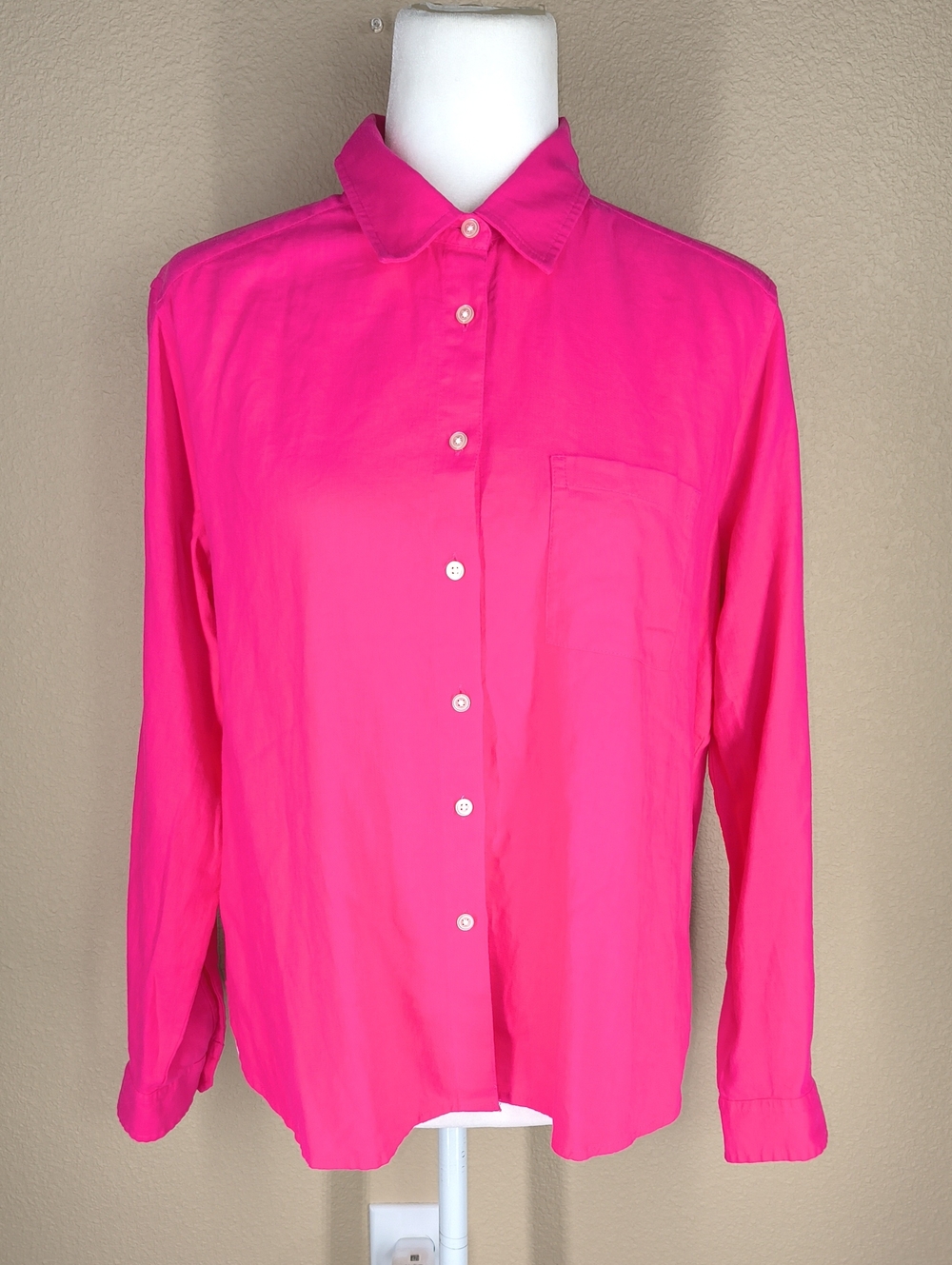 LOFT Petites Linen Blend NWT Button Down Shirt Size Medium